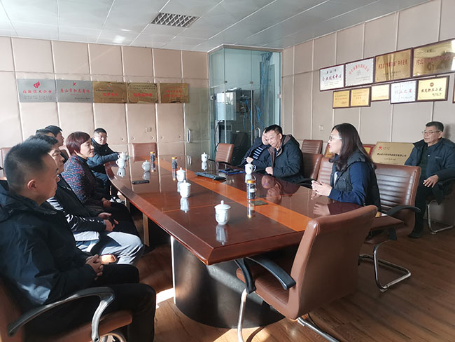 Shandongin teollisuus- ja kauppaliitto vieraili Tangshan Jinsha Companyssa